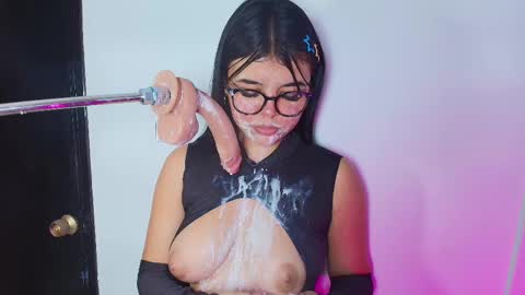 Lizz  online show from 02.17.25