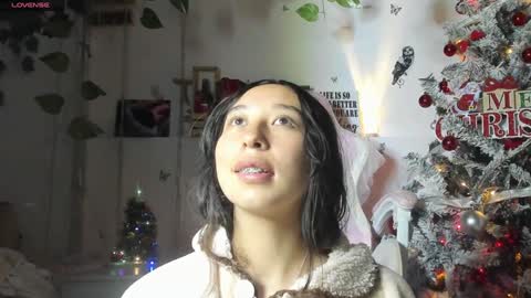 Snapshot of lizzy_kawuaii chatting on 12.09.24 lizzy online show from 12.09.24