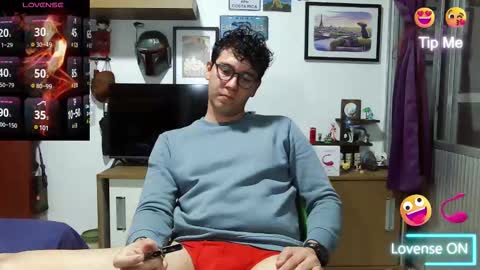 Snapshot of lobomx19 chatting on 02.14.25 Lobo online show from 02.14.25