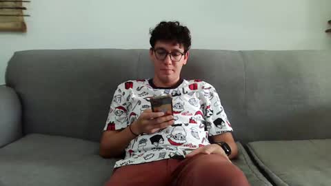 Snapshot of lobomx19 chatting on 02.19.25 Lobo online show from 02.19.25