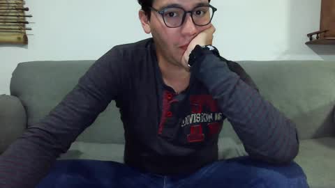 Snapshot of lobomx19 chatting on 02.25.25 Lobo online show from 02.25.25