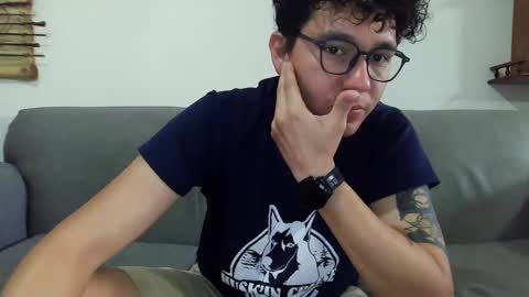 Snapshot of lobomx19 chatting on 03.01.25 Lobo online show from 03.01.25