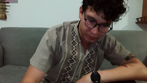 Snapshot of lobomx19 chatting on 03.05.25 Lobo online show from 03.05.25