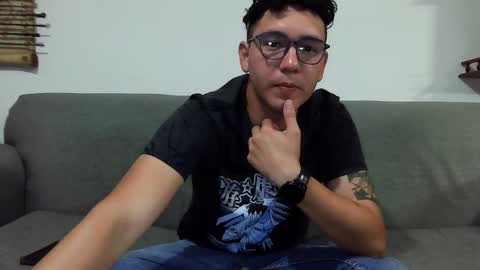 Snapshot of lobomx19 chatting on 03.06.25 Lobo online show from 03.06.25