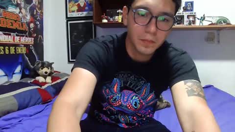 Snapshot of lobomx19 chatting on 09.13.25 Lobo online show from 09.13.25