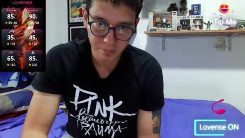 Snapshot of lobomx19 chatting on 09.16.25 Lobo online show from 09.16.25