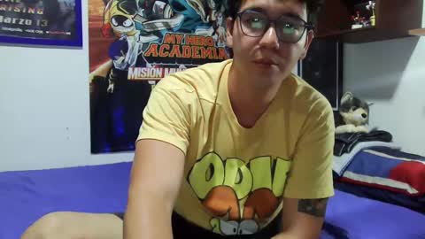 Snapshot of lobomx19 chatting on 10.15.25 Lobo online show from 10.15.25