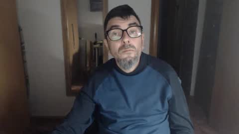 Snapshot of lobosolitario73 chatting on 10.30.25 lobosolitario73 online show from 10.30.25