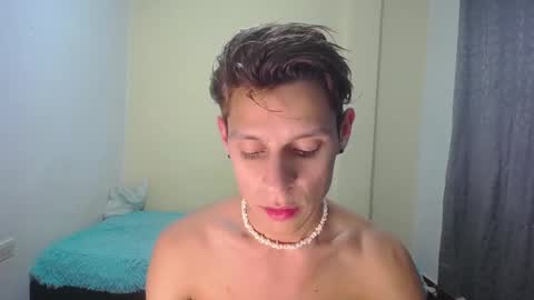 Snapshot of loganevans8 chatting on 01.05.25 Logan online show from 01.05.25