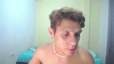 Snapshot of loganevans8 chatting on 02.05.25 Logan online show from 02.05.25