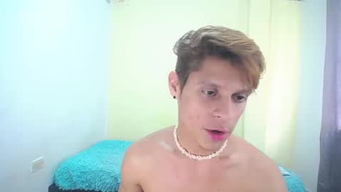 Snapshot of loganevans8 chatting on 02.05.25 Logan online show from 02.05.25