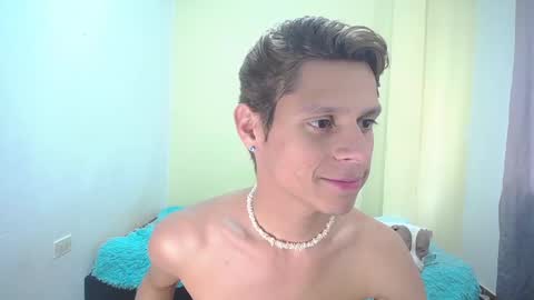 Snapshot of loganevans8 chatting on 02.14.25 Logan online show from 02.14.25