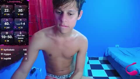 Snapshot of loganevans8 chatting on 10.03.25 Logan online show from 10.03.25