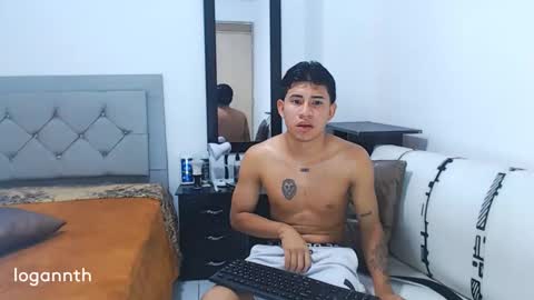 Snapshot of logannthh chatting on 12.17.24 logannthh online show from 12.17.24