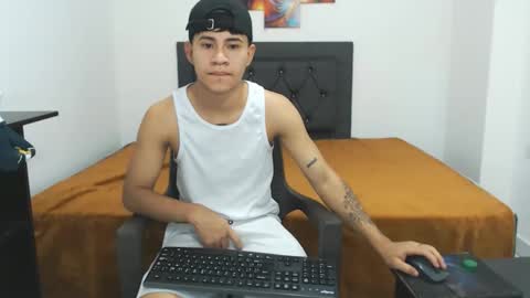 Snapshot of logannthh chatting on 01.10.25 logannthh online show from 01.10.25