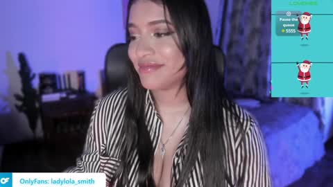 Snapshot of lolaasmith_21 chatting on 12.18.24 lolaasmith_21 online show from 12.18.24