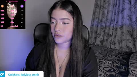 Snapshot of lolaasmith_21 chatting on 01.12.25 lolaasmith_21 online show from 01.12.25
