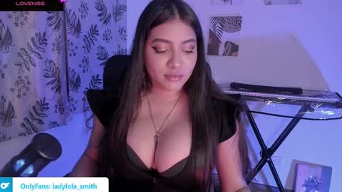 Snapshot of lolaasmith_21 chatting on 02.27.25 lolaasmith_21 online show from 02.27.25