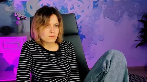 Snapshot of lolaasmus chatting on 01.31.25 I consider myself the god Loki but life just calls me LOL online show from 01.31.25