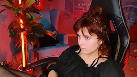 Snapshot of lolaasmus chatting on 03.10.25 I consider myself the god Loki but life just calls me LOL online show from 03.10.25
