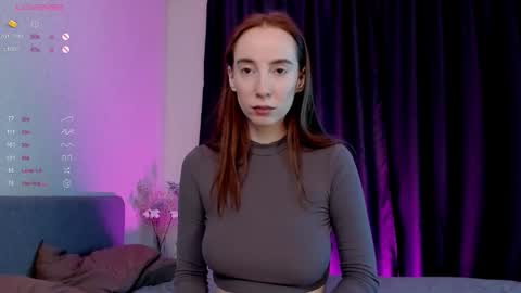 Snapshot of lolalivex chatting on 09.30.25 Helloo everyone im Lola online show from 09.30.25