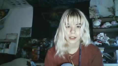 Lola Lixx online show from 12.06.24