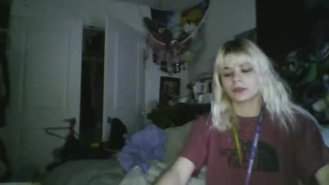 Lola Lixx online show from 12.06.24