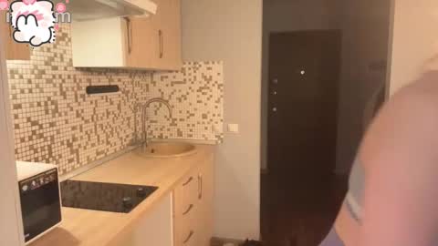 Snapshot of lolymolis chatting on 11.29.25 Nika online show from 11.29.25