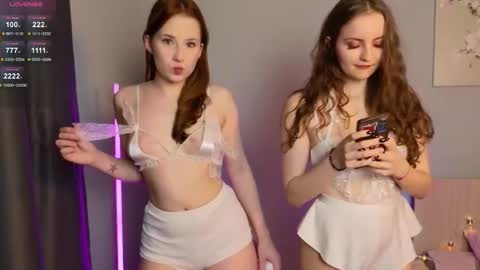 Snapshot of lolymolis chatting on 12.02.25 Nika online show from 12.02.25