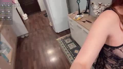 Snapshot of lolymolis chatting on 12.04.25 Nika online show from 12.04.25