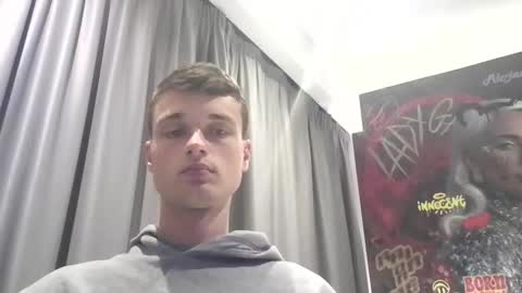 Snapshot of london_tomy chatting on 12.04.25 london_tomy online show from 12.04.25