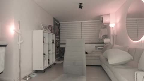 Snapshot of lonelly_lolly98 chatting on 02.08.25 SABRINA online show from 02.08.25