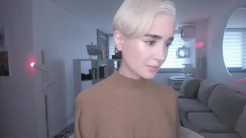 Snapshot of lonelly_lolly98 chatting on 02.10.25 SABRINA online show from 02.10.25