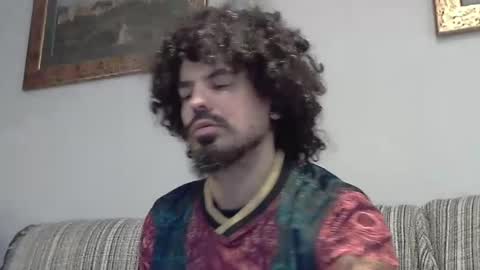 Snapshot of longnight5 chatting on 01.19.25 Alejandro Rulitos Twitter longnight55 Intagram 5longnight5 online show from 01.19.25