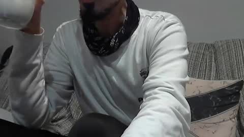 Snapshot of longnight5 chatting on 02.01.25 Alejandro Rulitos Twitter longnight55 Intagram 5longnight5 online show from 02.01.25