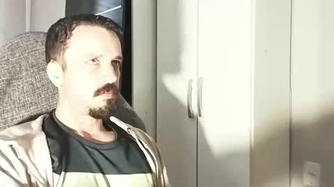 Snapshot of lookaz4010 chatting on 11.04.25 Lucas online show from 11.04.25