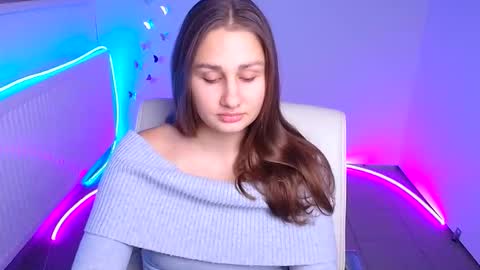 Snapshot of lora_kisses chatting on 10.18.25 Lora online show from 10.18.25