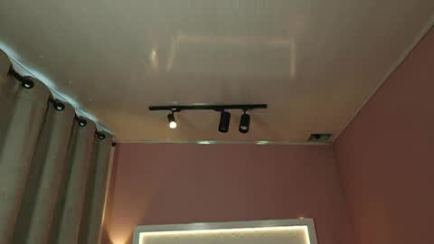 Deborah Daz online show from 09.21.25