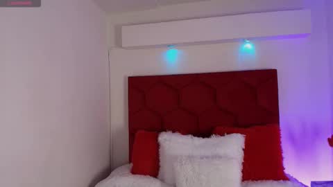 Snapshot of loreley_novoa chatting on 09.17.25 LORELI online show from 09.17.25