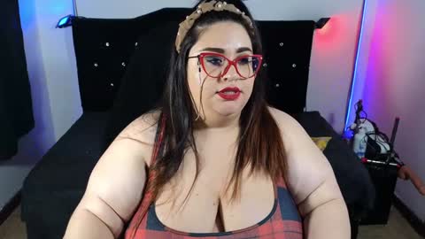 Snapshot of loriscohen3 chatting on 12.31.24 loriscohen3 online show from 12.31.24