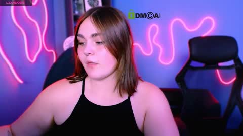 Snapshot of lorraine_carter chatting on 09.22.25 Lora for u online show from 09.22.25