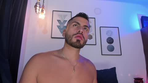 Snapshot of los_juanes chatting on 01.02.25 JUAN  JUAN online show from 01.02.25