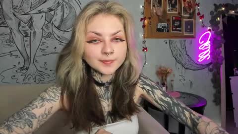 Snapshot of lostallice chatting on 01.07.25 lostallice online show from 01.07.25