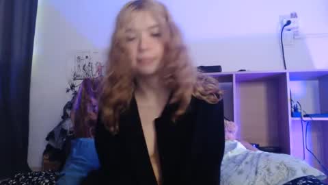 Snapshot of lostcausenef chatting on 10.07.25 nefisa nef online show from 10.07.25