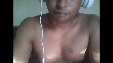 Snapshot of lostgeckoks chatting on 11.08.25 LostGeckos online show from 11.08.25