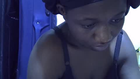 lotty_lavilla online show from 11.23.25