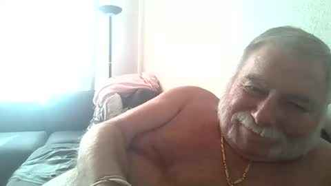 louis_chokdee online show from 09.12.25