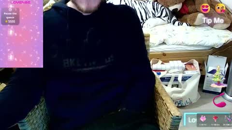 Snapshot of love_bert chatting on 01.23.25 Love bert online show from 01.23.25