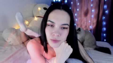 Snapshot of love_coin chatting on 01.08.25 Love is name - I want to be your hobby General of hearts troops online show from 01.08.25