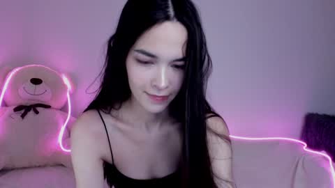 Snapshot of love_coin chatting on 02.06.25 Love is name - I want to be your hobby General of hearts troops online show from 02.06.25